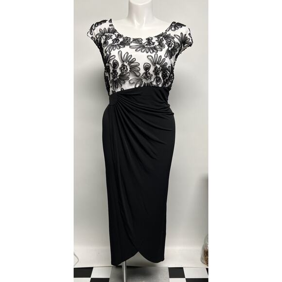 Womens 18W Formal Party Evening Maxi Dress Ruched Waist Slimming Appliqué Glam - Picture 1 of 16